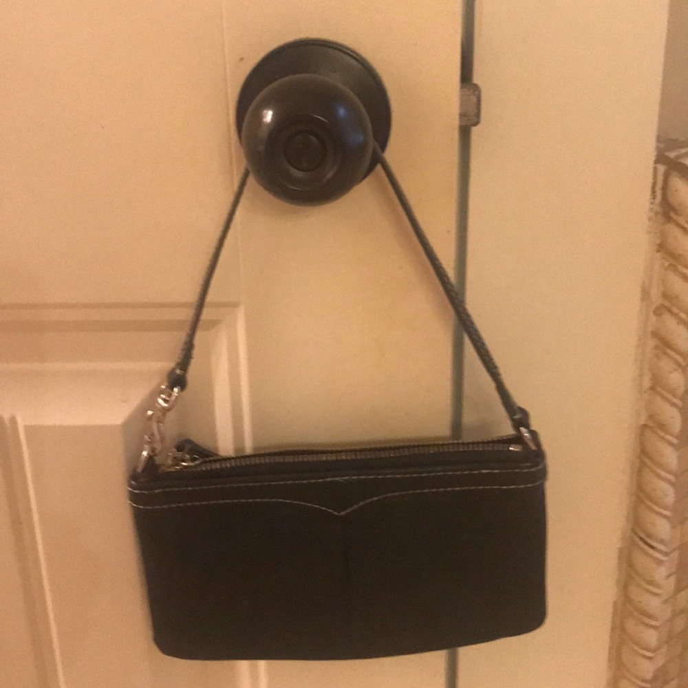 Dooney & Bourke black wristlet